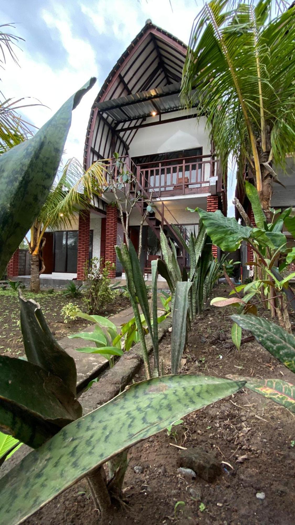 Alen'S Stay&Surf Airsatang Ngoại thất bức ảnh